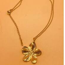 1 pieza - Collar colgante de flor de 5 hojas de acero inoxidable chapado, con dopamina, adecuado para la vida diaria de las mujeres y ocasiones importantes como regalo en días festivos