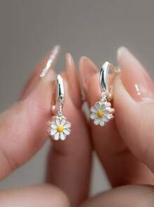 1 Paar Gänseblümchen Ohrklemmen, süß und geeignet für Frauen zum Tragen bei jedem Anlass