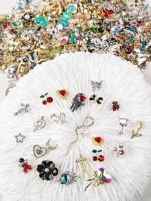 30/50 PEÇAS Pacote Misto Aleatório de Decoração de Unhas de Luxo (Nem todas as imagens são mostradas) Decorações de Unhas 3D e Outros Estilos Mistos de Decoração de Unhas Luxo Leve DIY, Acessórios de Decoração de Unhas Textura Metálica Y2k, Suprimentos de Unhas