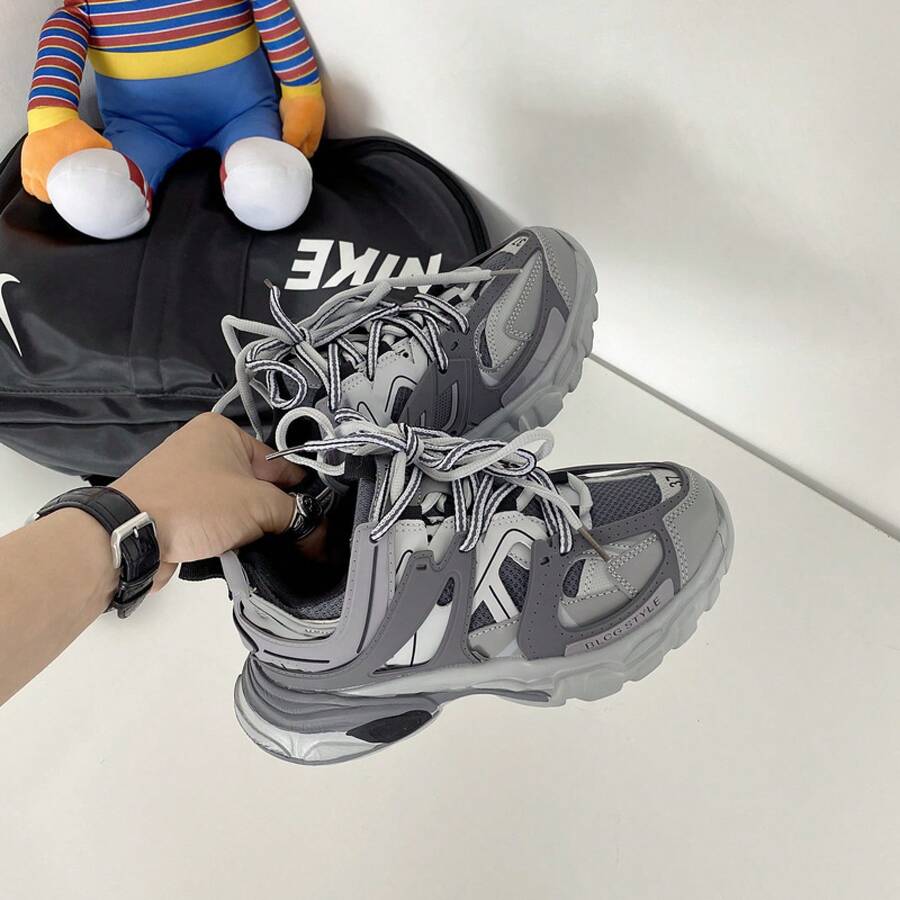 2026 New Women's Shoes New Versatile Thick-Soled Dad Shoes Hong Style Street Style Student Casual Couple Sneakers Elegant Women's Shoes Men's Sneakers - 灰色 - 查看 1