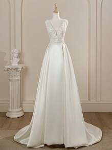 New Gorgeous Sleeveless Deep V-Neck High Slit Wedding Dress, White
