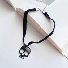 1 件简约哥特式天鹅绒亚克力新月吊坠项链，女士配饰装饰 - 骷髏款 - 查看 4