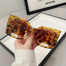 1pc Oversized Square Fashion Glasses, Leopard Print Wide Leg Frame, With Decorative AC Lens, Suitable For Casual And Formal Wear, Retro Large Size Glasses - Designed For Fashion Lovers And Enthusiasts, Perfect Accessory For Women