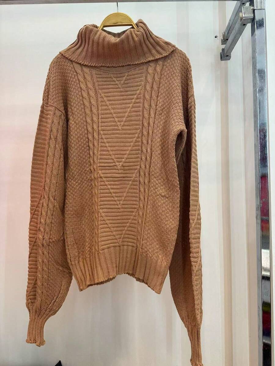 Women's Knitted Turtleneck Sweater – Comfort And Style For Winter - Krem - View 1