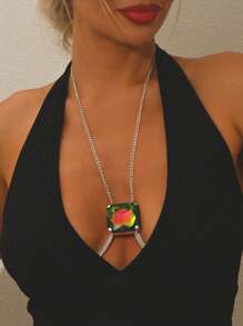 Collier avec pendentif carré en cristal coloré et sexy, chaîne de corps, bijoux pour femmes, 1 pièce