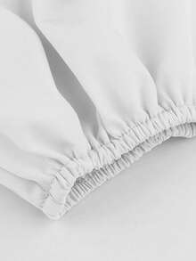 Cropped Feminino de Cor Sólida com Cruzado nas Costas - Ombro à Mostra, Manga Longa, Tecido Elástico, Comprimento Regular, Top Sexy, Adequado para Estilo Fofo/Y2K - Perfeito para Verão Branco de Outono - Branco - Visão 4