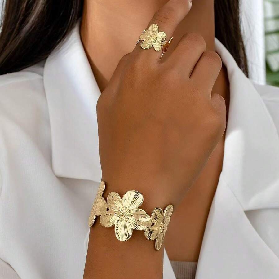 2 Pieces Fashionable & Elegant Luxury Flower Bracelet & Ring Set, Versatile