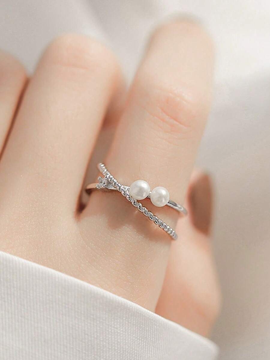 1pc Minimalist Elegant Niche Silver Layered Crossed Pearl Adjustable Ring