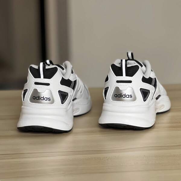 Adidas Sapatos femininos retrô, tênis de corrida resistentes ao desgaste e com absorção de choque, combinação clássica de cores preto e branco