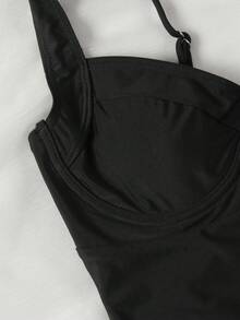 Traje de baño de una pieza ajustado con escote en V profundo - Negro - Ver 4