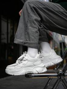 男士独特纯白色 3D 装饰系带低帮运动鞋，双带设计户外休闲运动鞋