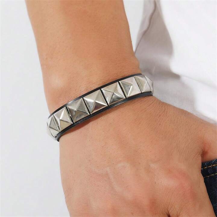 Willow Pants　Vintage Studs Bracelet Willow Pants Vintage Studs Bracelet