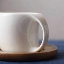 1 pieza Taza de café de cerámica hecha a mano multicolor con platillo de madera, 7oz/12.3oz, segura para microondas y lavavajillas, reutilizable, ideal para té, café o bebidas calientes