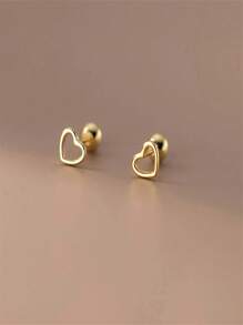 1 Pair Of Hollowed-Out Heart-Shaped Ear Studs With Heart-Shaped Screws