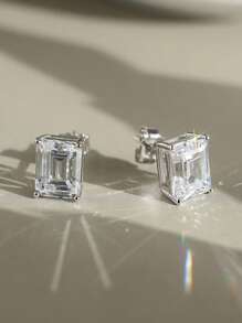 1 Paar luxuriöse 925er Sterlingsilber Ohrstecker mit funkelndem quadratisch geschliffenen Zirkonia, eleganter Schmuck für Frauen, ideal für besondere Anlässe, Geburtstage, Jahrestage und romantische Geschenke, perfekt, um jedem Outfit eine Note von Raffinesse zu verleihen, gefertigt mit zeitloser Schönheit und Haltbarkeit, ein vielseitiges Accessoire, das sowohl zu lässigen als auch formellen Looks passt, ein atemberaubendes Geschenk für sie, das jede Feier und jeden Moment noch unvergesslicher macht.