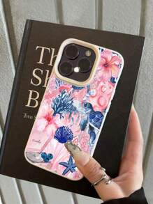 1 pieza Nuevo Estuche protector de teléfono con estampado de hibisco rosa, tulipán, oso de peluche, caja de música con dados, estrella de mar de arándano, concha de mar, tortuga marina y coral, hecho de TPU mate a prueba de golpes, compatible con Apple 16 Pro Max/15 Pro/14 Plus/13/12 Pro Max/11, Galaxy S24 Ultra/S23 FE/S22/S21/S10, A54/A35/A14/A05S