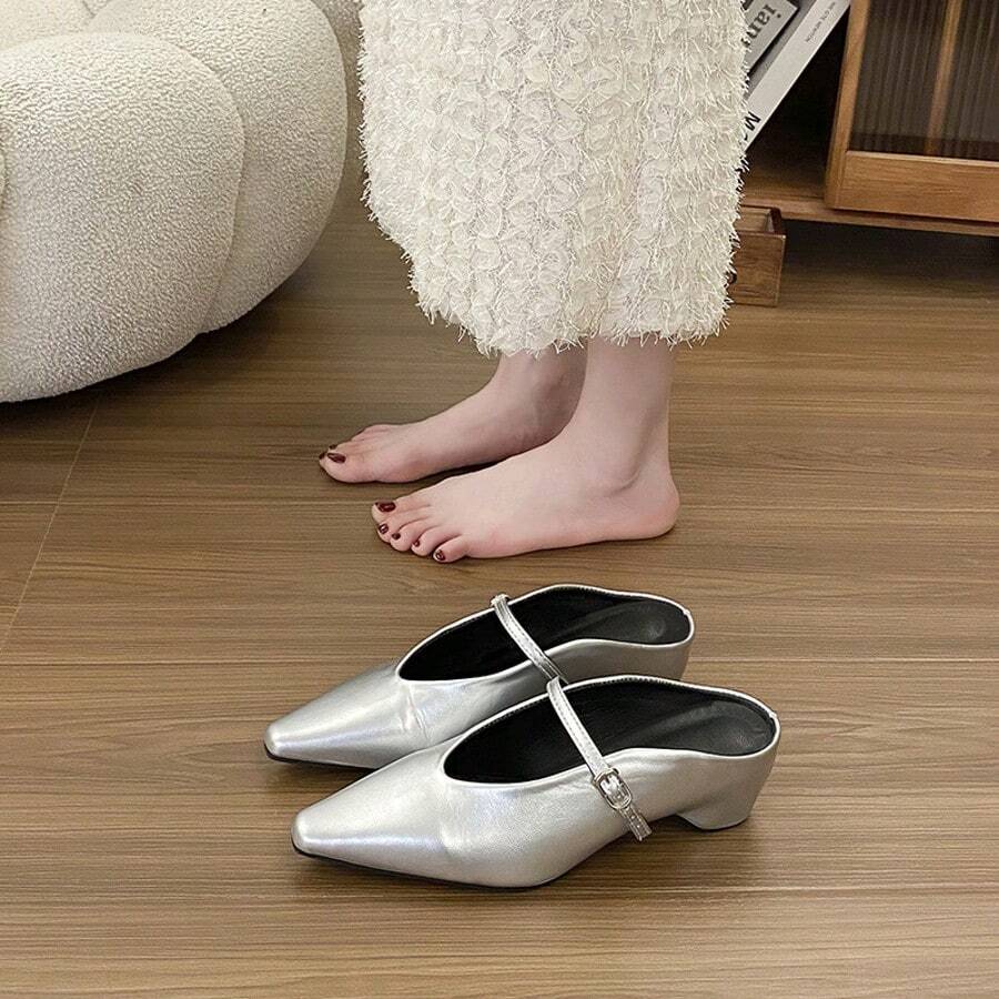 New Spring And Summer Low Shoes With Pointed Toe And Flat Mouth - Silver - View 1