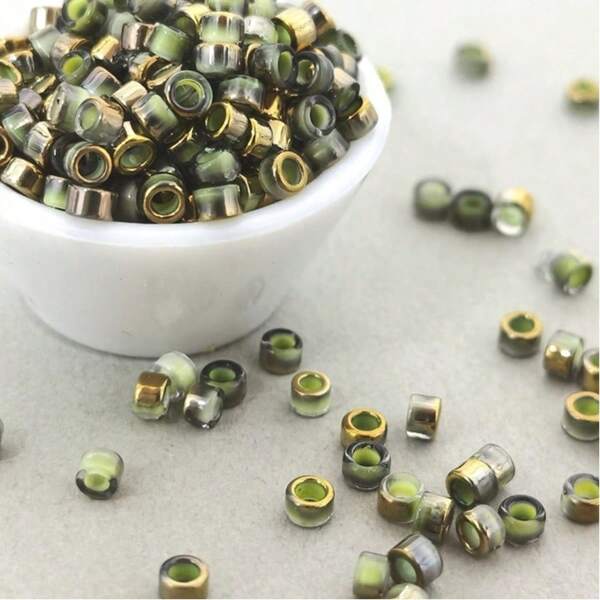 2,5mm 1400 Stücke/0,7 oz/20 g Farbverlauf Vintage Gold Glasperlen, französische Stickerei Zubehör, Handwerks-Schmuck-DIY-Material für Armbänder, Halsketten, Geschenk für Mütter und Freunde