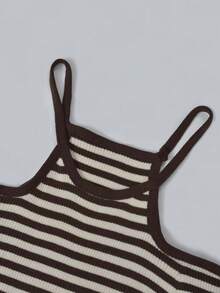 Stylish Off-Shoulder Stripe T-Shirt Women, New Arrivals Autumn Tight-Fitting Long Sleeve Cropped Top (Random Stripes) - Coffee Brown - View 4