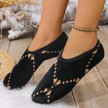 女士一脚蹬家居拖鞋 - 柔软防滑保暖鞋底，舒适衬里，适合所有季节，适用于瑜伽、潜水、舞蹈、旅行酒店，易于携带和机洗，随机图案 - 黑色 - 查看 6