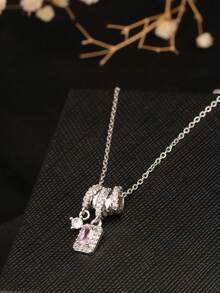 1 件 18K 金不锈钢链式流苏立方体吊坠项链，别致简约的设计，适合女性日常和办公室佩戴，礼物