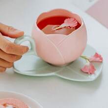 Conjunto de taza de café y platito en forma de tulipán de cerámica con posavasos con diseño de hoja, decorativo y práctico, cálido y lindo, adecuado para oficina, comedor y hogar, fácil de limpiar