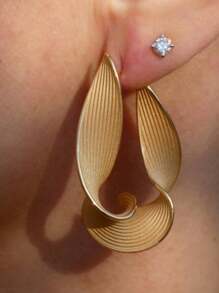 Boucles d'oreilles créoles classiques à la mode pour femmes, accessoires élégants pour soirée, le cadeau parfait pour elle