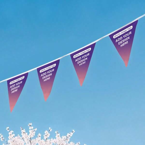 Aanpasbare driehoekige wimpelvlaggen, decoratie voor buitenfeesten in de tuin, decoratie voor verjaardagsfeesten, decoratie voor binnen voor supermarkten, restaurants, hotels, promotionele activiteiten, tentoonstellingen, kantoren en toeristische trekpleisters. Gepersonaliseerd drukwerk beschikbaar.