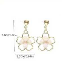 1 pereche, cercei cu pandantiv floral alb, retro și elegant, ajurat, potriviți pentru purtare zilnică ca bijuterii de nuntă și petrecere sau cadouri de ziua de naștere