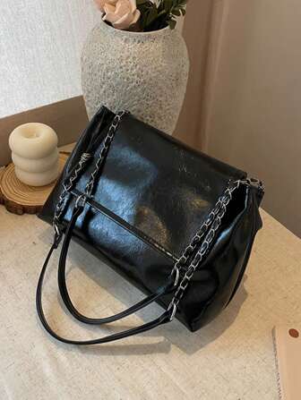 新款春季时尚链条肩带托特包，大容量单肩斜挎包，带翻盖，通勤两用