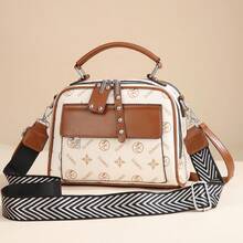 Women Shoulder Bags - 字母款米白色 - 查看 2