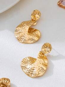 1Pair Women Bold Unique Vintage Gold Crinkled Lava Textured Asymmetrical Geometric Pendant Earrings (No Gift Box)