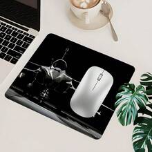 酷炫飞机图案鼠标垫 黑色鼠标垫 大号桌垫 带缝边防滑橡胶底座 桌面配件 键盘垫 适用于家庭办公室装饰 桌垫 35.4x15.7 英寸 可作为圣诞节、万圣节礼物 适合送给女性朋友、女朋友、男性朋友