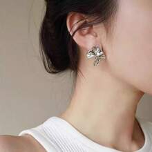 1 par de pendientes asimétricos geométricos elegantes y versátiles
