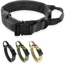1件装大型狗项圈，一款时尚实用的可调节训练项圈，可与牵引绳或链子搭配使用。军绿色，适合遛狗、训练和外出。是爱狗人士的最佳复活节和圣诞节礼物。