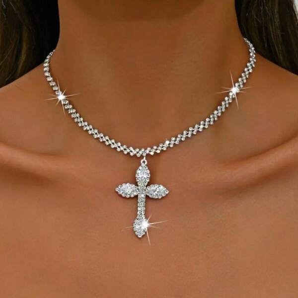 Collana con pendente a croce in zirconia cubica tempestato di diamanti di lusso, accessorio gioiello per choker da festa e matrimonio