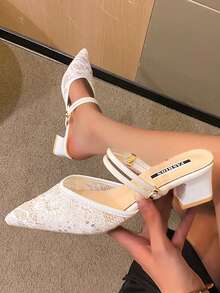 صنادل نسائية موضة صيف 2024 بطراز جميل وأنيق ذات كعب متوسط وكعب عالي