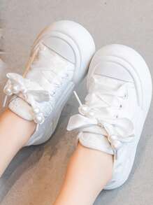 Zapatos de lona 2025 nuevos Zapatillas de baile blancas con suela sólida, zapatos tipo crackers casuales de otoño, zapatos versátiles de moda bordados para niños mayores