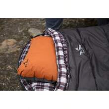 Teton Sports ComfortLite - Almohada Autoinflable de Algodón para Acampar - Naranja/Microfibra - Ver 3