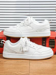 Zapatillas minimalistas blancas cómodas y versátiles, zapatos de moda casuales para ir al trabajo, caminar y hacer skateboard para hombres