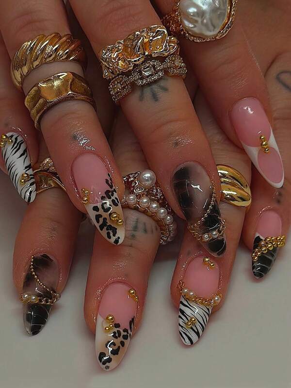 24 Pieces Of Press On Nails Almond With Black And White Smudge Stripes And Gold Steel Bead Chain Western Style French Fake Nails Suitable For Cool Girls Leopard Print Nails With Jelly Glue 1 Piece Of File