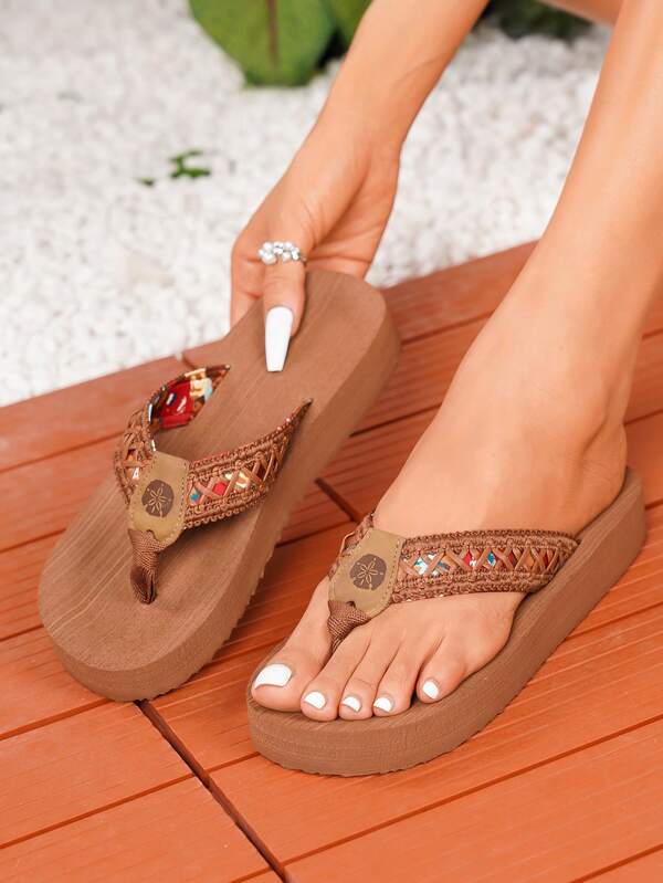 Popular Women's Fashion Brown Flip Flops, Lightweight Casual Beach Sandals, Cute Slippers