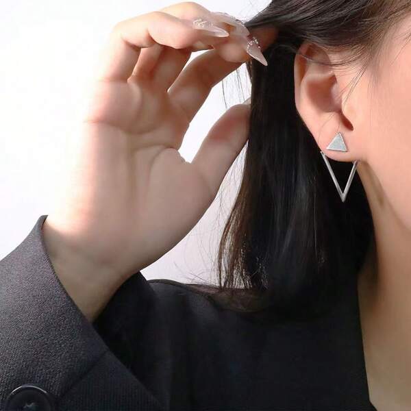 1 Pair Geometric Triangle Design Clip-On/Pierced Earrings
