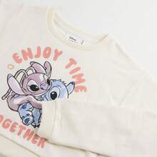Lilo Y Stitch 兩件式棉質拉絨針腳緊身褲套裝，適合男孩和女孩 - 運動衫 + 長褲 - 舒適柔軟的秋季或冬季兒童服裝 - 適合日常、學校或家居 - 有趣的卡通人物設計 ⚫ 免費送貨 ✅ 24/48 小時內送達西班牙（半島） - 米色 - 查看 3