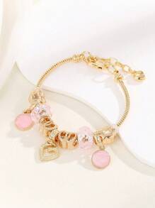 1 pieza Pulsera de latón con colgante en forma de corazón rosado y cuentas de resina brillante - Joyería elegante y artesanal para mujeres - Diseño delicado y calado, longitud de cadena ajustable, un regalo perfecto para ella