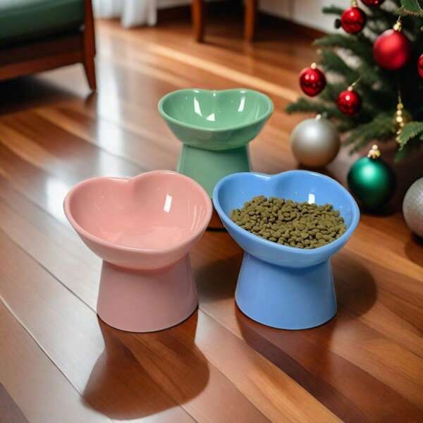 1pc Plastic Cat Bowl With Stand, Heart-Shaped Tilted Design To Protect Cats' Necks, Ideal Cat Feeding Solution