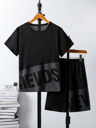 2pcs/Set Teenage Boys Sports Outfit, Short Sleeve T-Shirt Top And Running Shorts Set