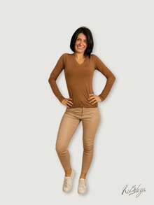 Women's Suede Knit Blouse With V-Neckline – Comfort, Style And Versatility For All Occasions - 駝色 - 查看 5