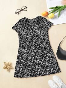 时尚轻盈优雅碎花连衣裙，百搭实用，适合休闲、度假、工作、居家、旅行，也可作睡衣穿着，尺码齐全。