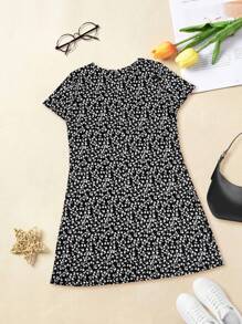 Robe de vacances décontractée, légère et élégante pour femme. Polyvalente et affinante, avec un motif floral pour le printemps/l'été. Convient pour l'extérieur, la maison, les voyages, le travail. Disponible en grandes tailles
